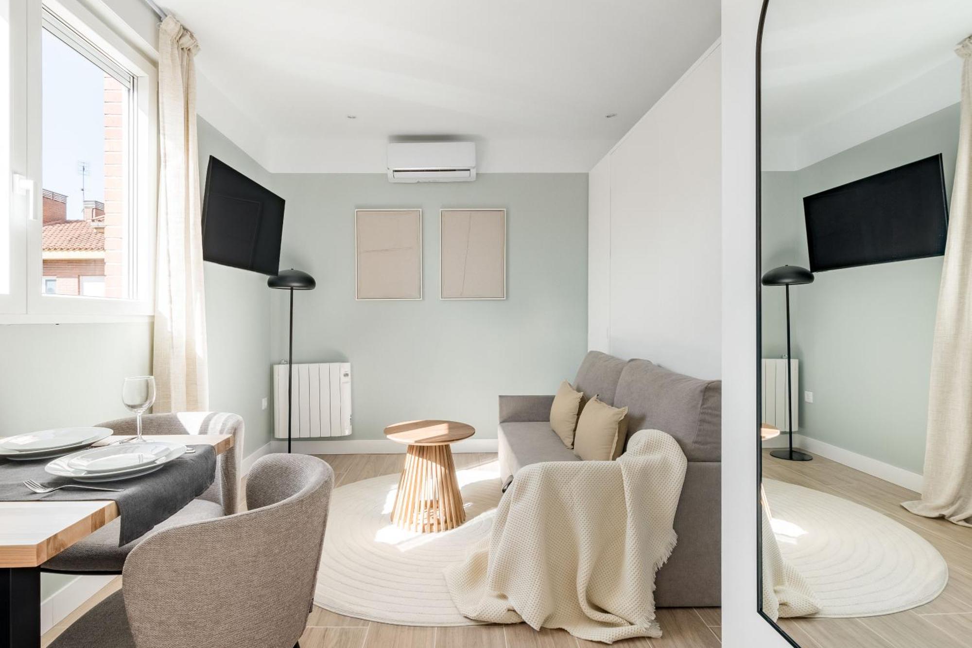 Arturo Soria By Charming Aparthotel